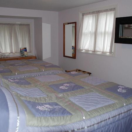 Teddy Bear Bed & Breakfast Bancroft Dış mekan fotoğraf